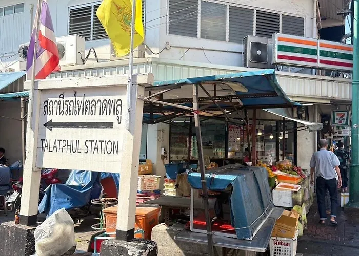 New 1-bedroom For Rent 0 Meters From Bts Wutthakat Bangkok